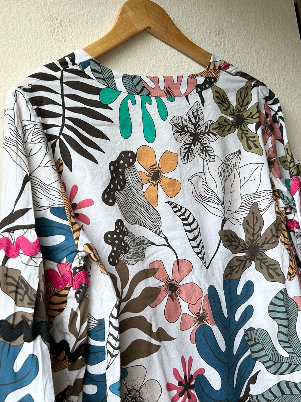 VILAGALLO lucera V Neck Novelty Print top in multi Sz 44 - Picture 10 of 15